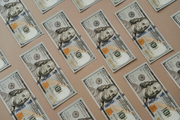 Was sind die Risiken von variablen Zinssätzen bei Immobilienkrediten?